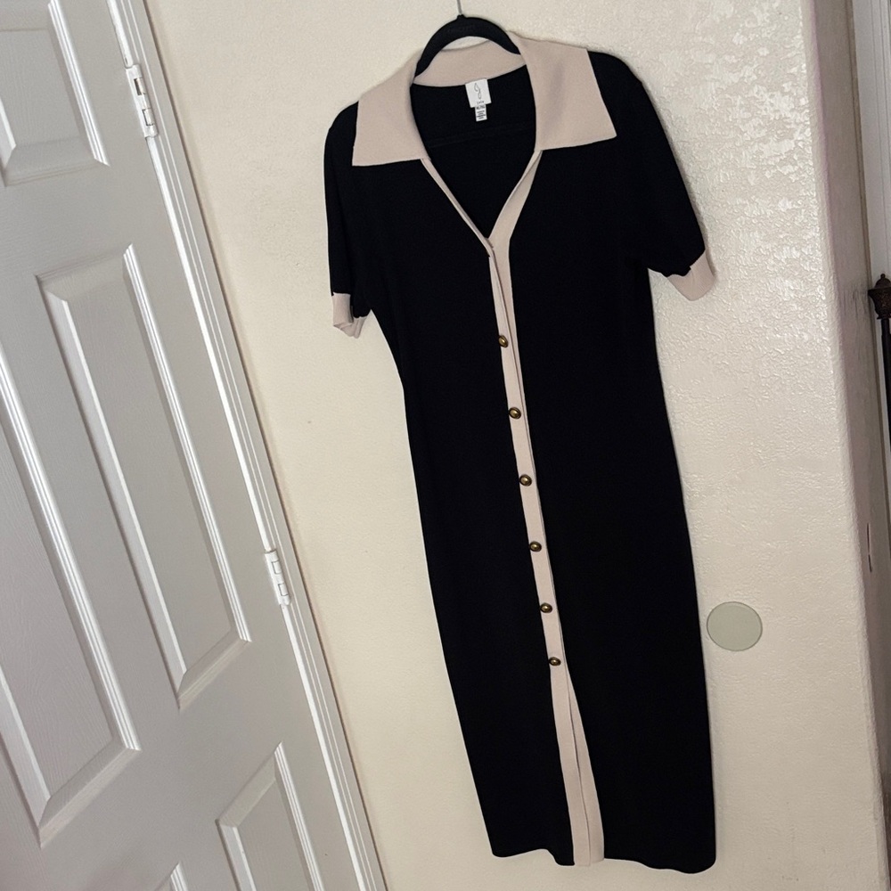 Elegant Black and Cream Button-Down Dress